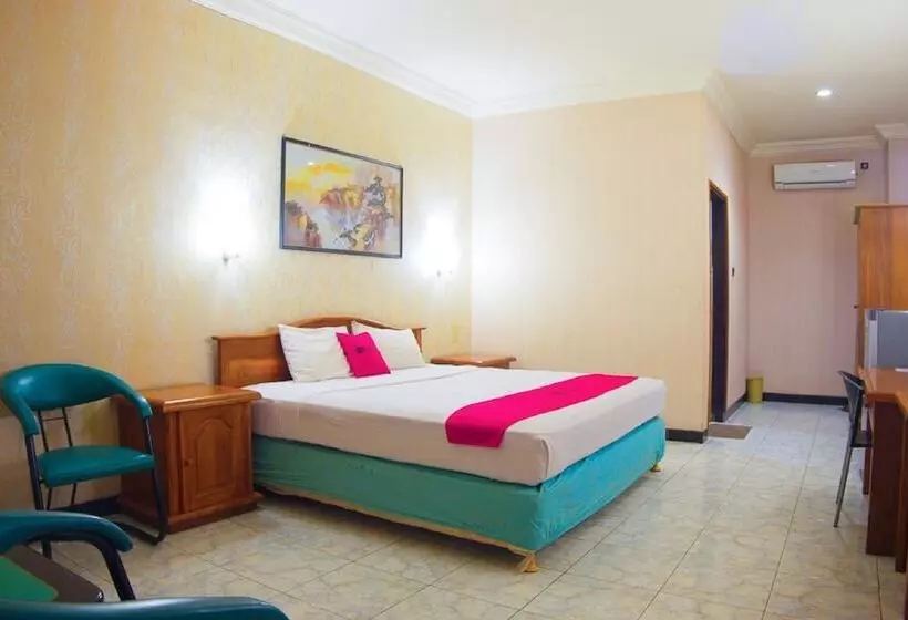 Hotelli Reddoorz Plus @ Ketapang Satu Beach Kupang