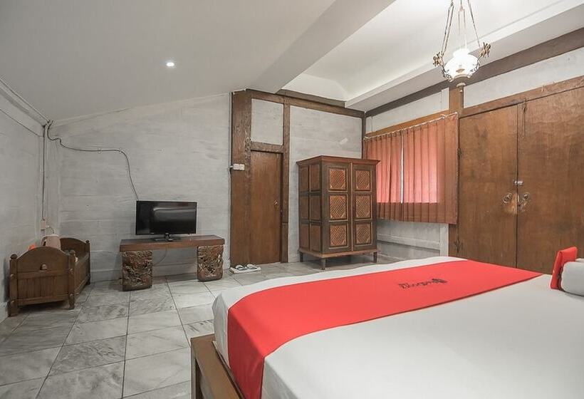 Hotel Reddoorz Resort @ Lembang 2