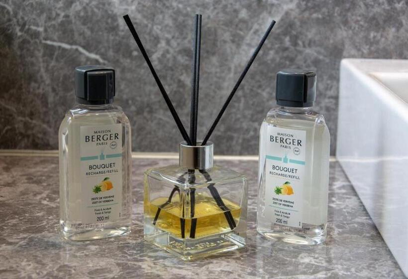 Atmosfera Apartments & Suites