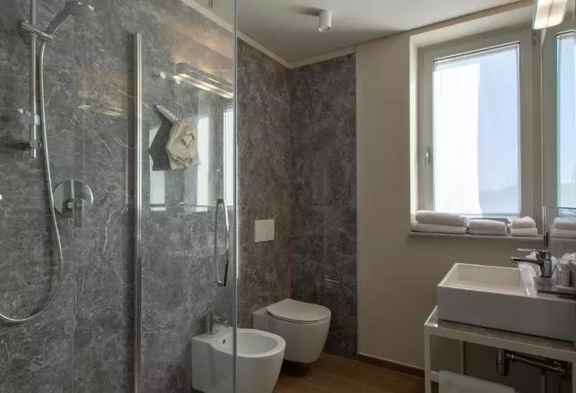 Atmosfera Apartments & Suites