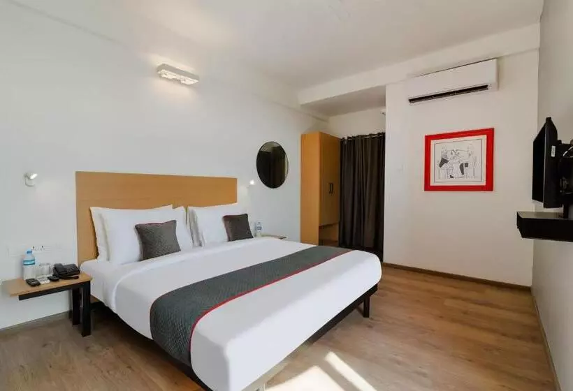 Hotelli Super Townhouse Srm Kuppakonam Pudur