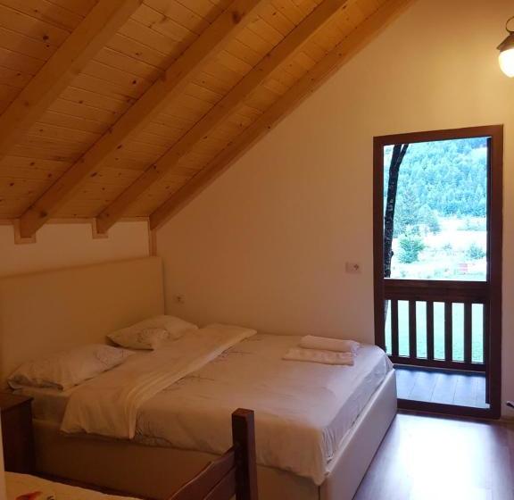 تختخواب و صبحانه Krojet E Rrogamit