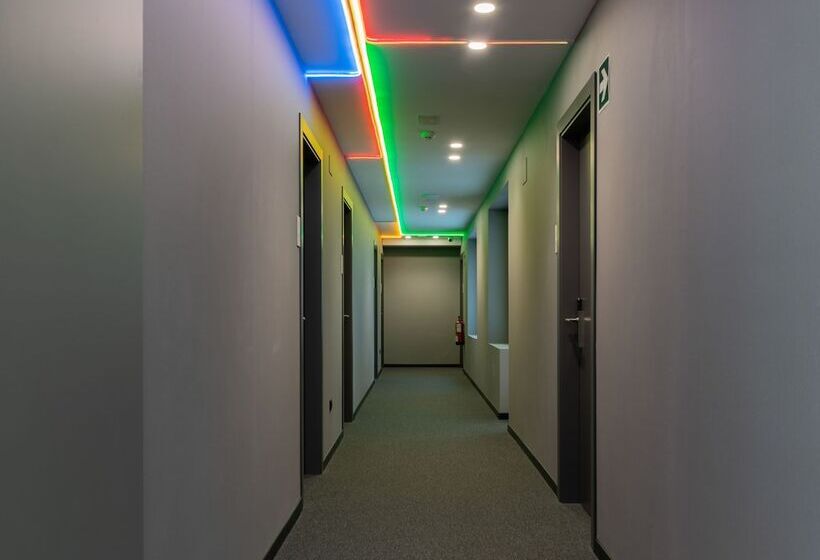 هتل Nest Style Valencia