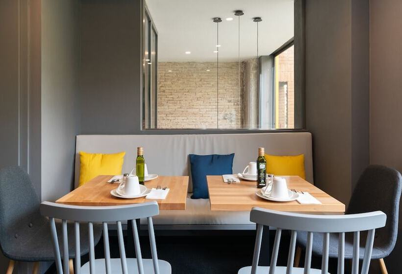 هتل Nest Style Valencia