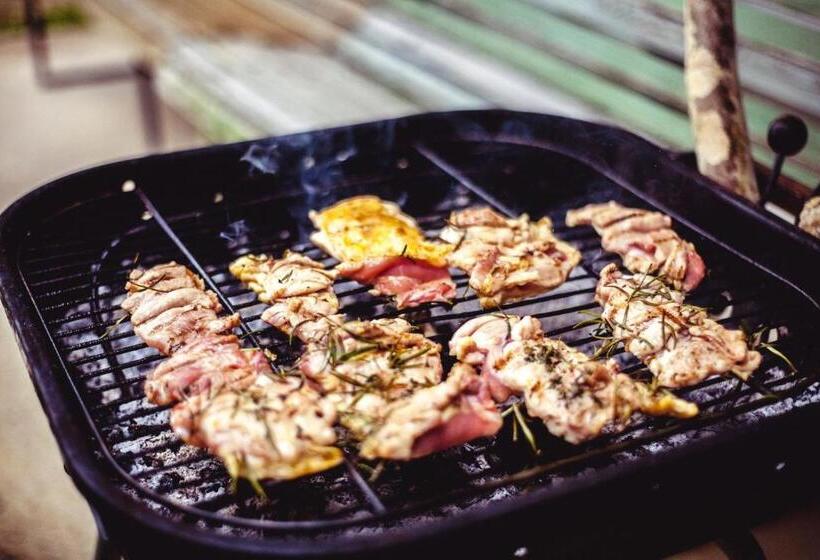 فندق على الطريق OYO Hotel Whitely City Hwy 27 KY