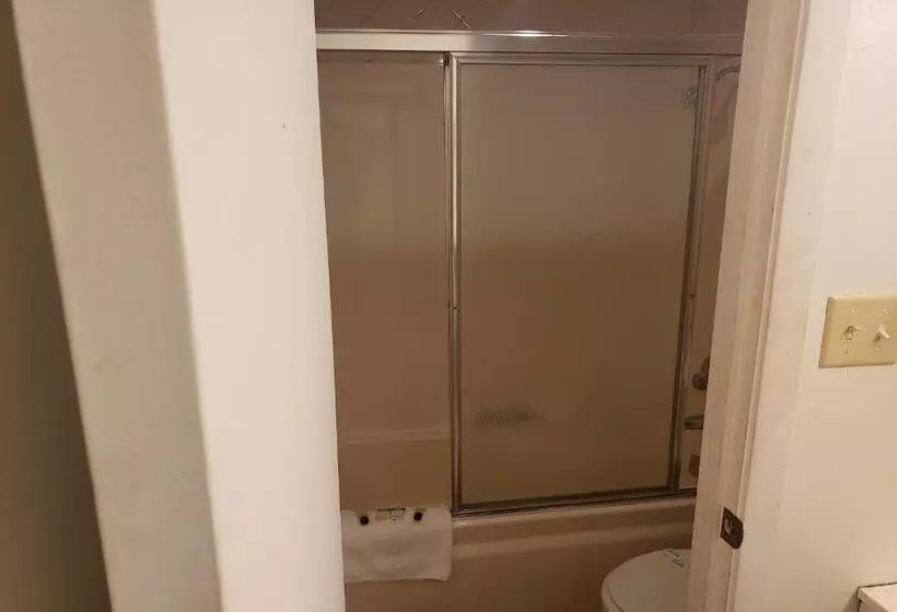 Motelli OYO Hotel Whitely City Hwy 27 KY