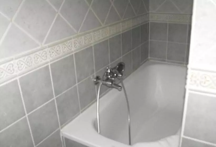 ペンション Ezüsthíd Apartman