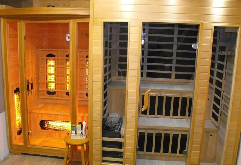 ペンション Ezüsthíd Apartman