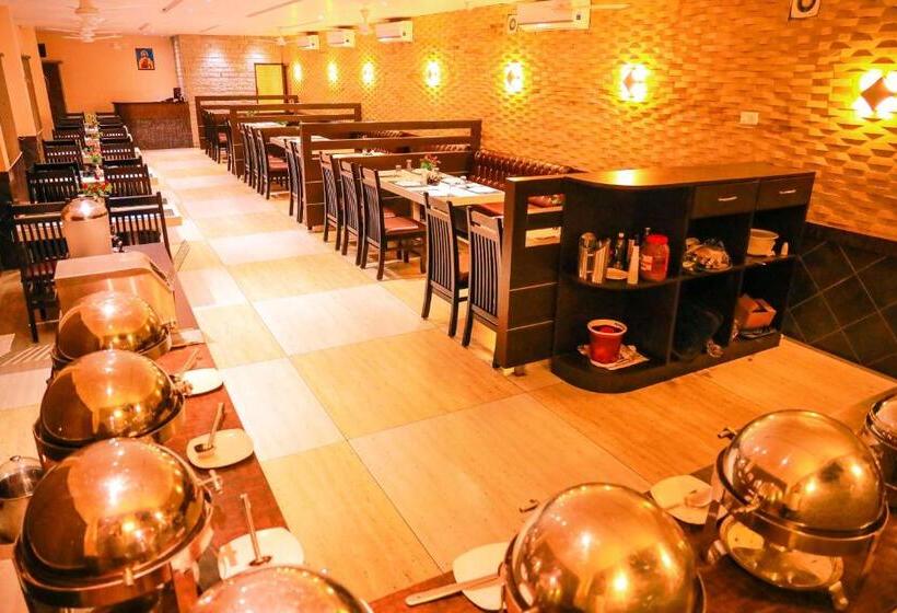 Hotel Mary Land Velankanni