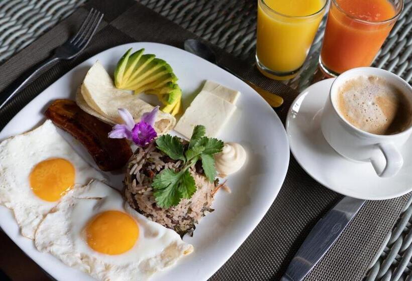 Noah S Forest Hotel By Tifakara