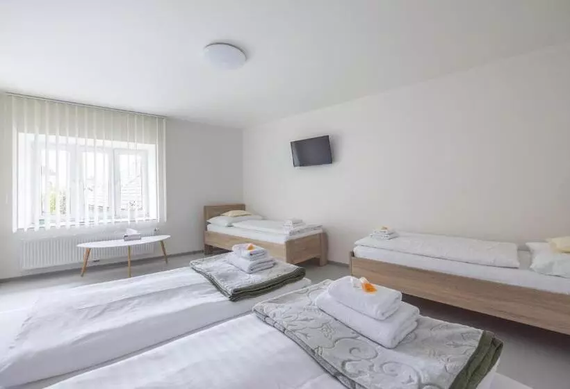 Majatalo A Studio Veselka Litomyšl