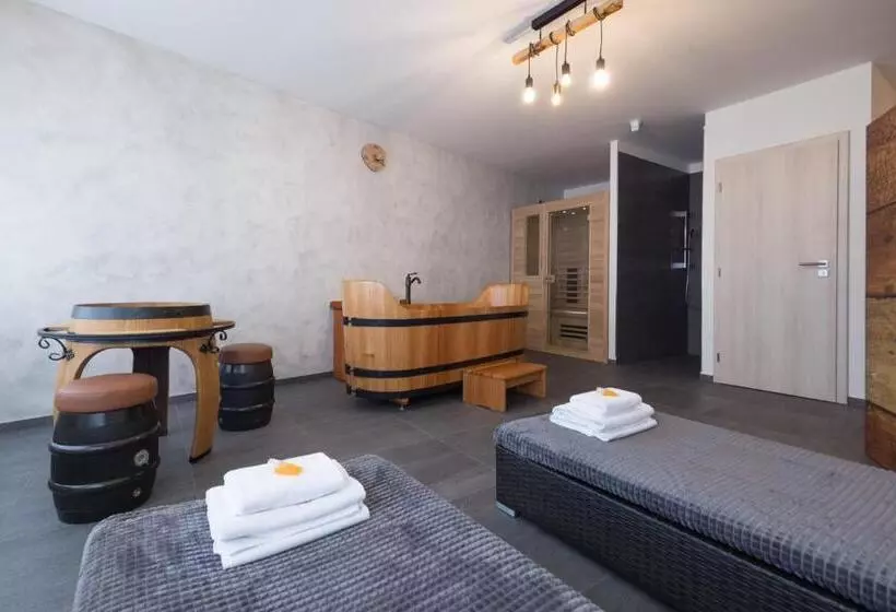 Majatalo A Studio Veselka Litomyšl