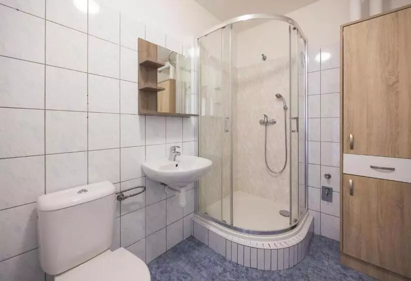 Majatalo A Studio Veselka Litomyšl