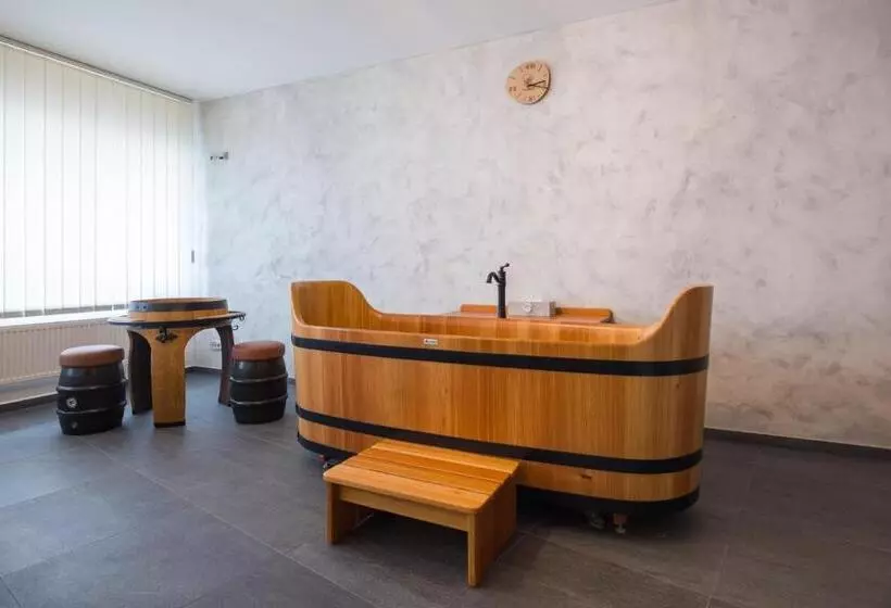 Majatalo A Studio Veselka Litomyšl