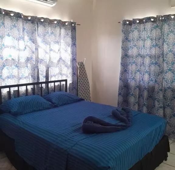 ペンション Beverley's Guest House, Nevis