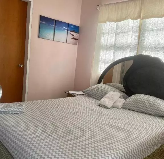 ペンション Beverley's Guest House, Nevis