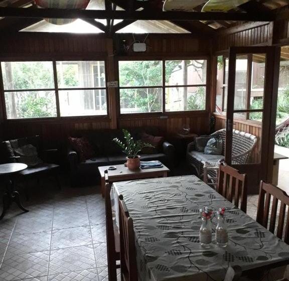 پانسیون Pausa Cabanas