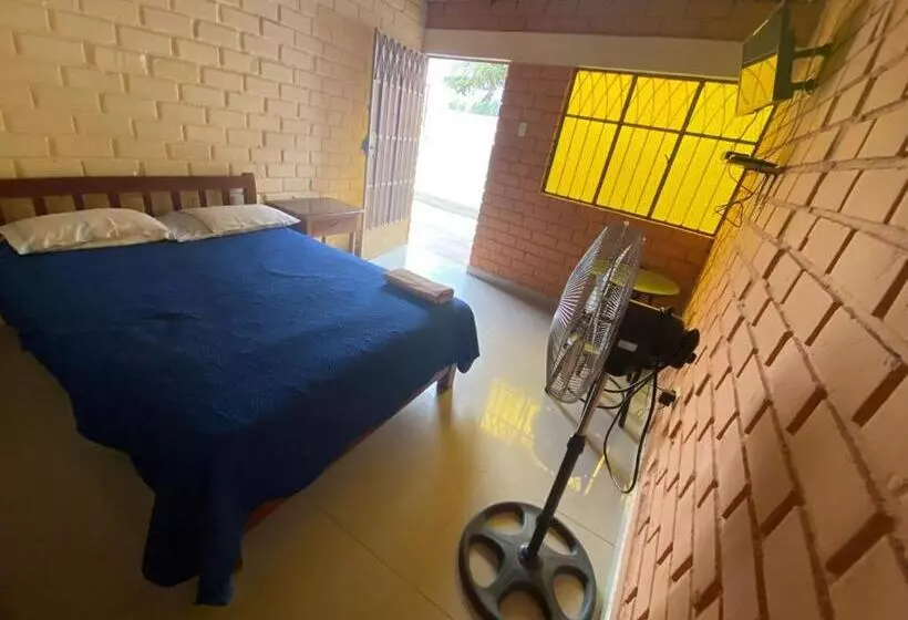 پانسیون Hospedaje La Huega