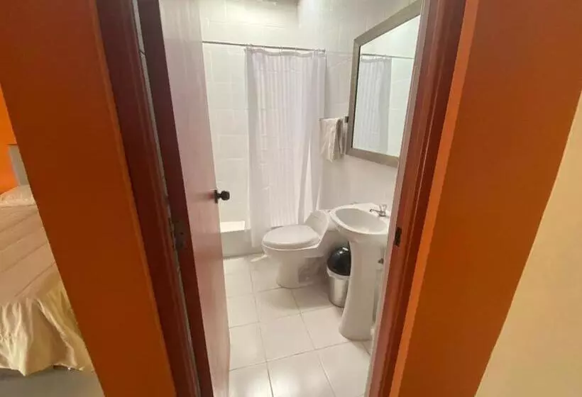 پانسیون Hospedaje La Huega