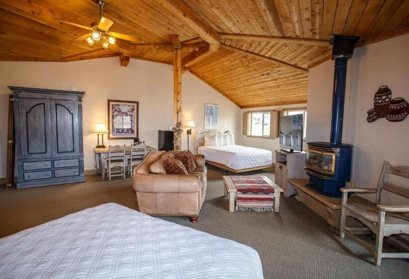 فندق صغير Chama Trails Motel