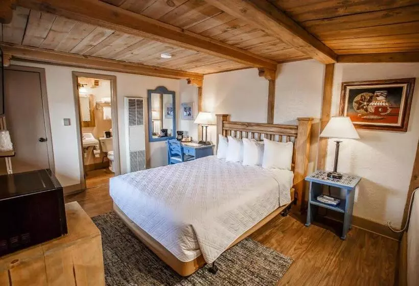 Retkeilymaja Chama Trails Motel