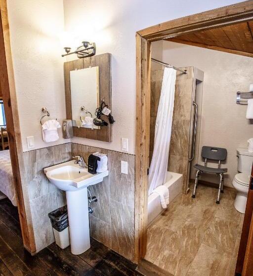 فندق صغير Chama Trails Motel