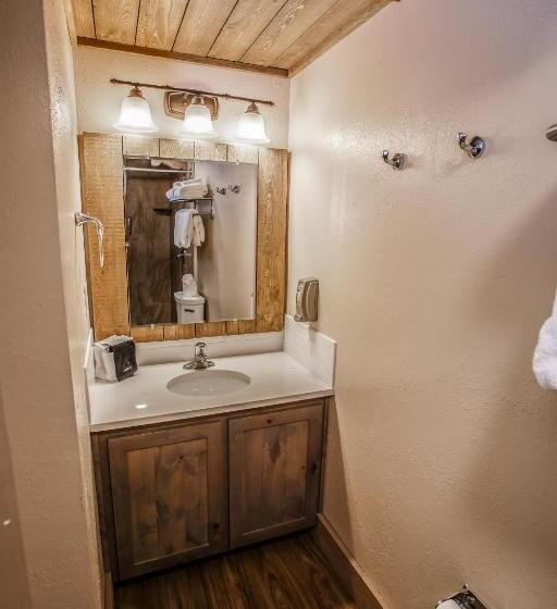 فندق صغير Chama Trails Motel