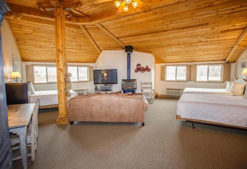 فندق صغير Chama Trails Motel