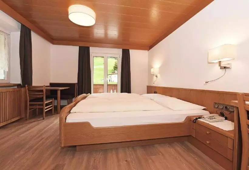 Aamiaismajoitus (B&B) Garni Vanadis