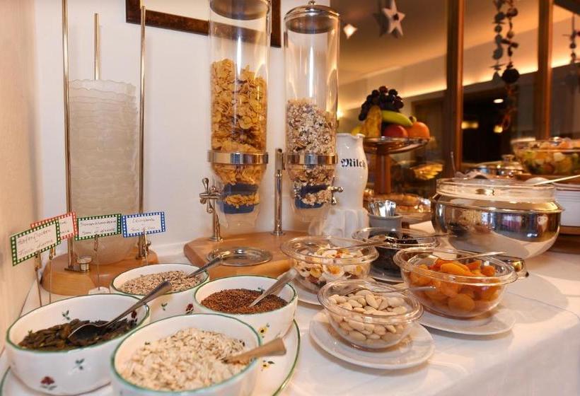 تختخواب و صبحانه Garni Vanadis