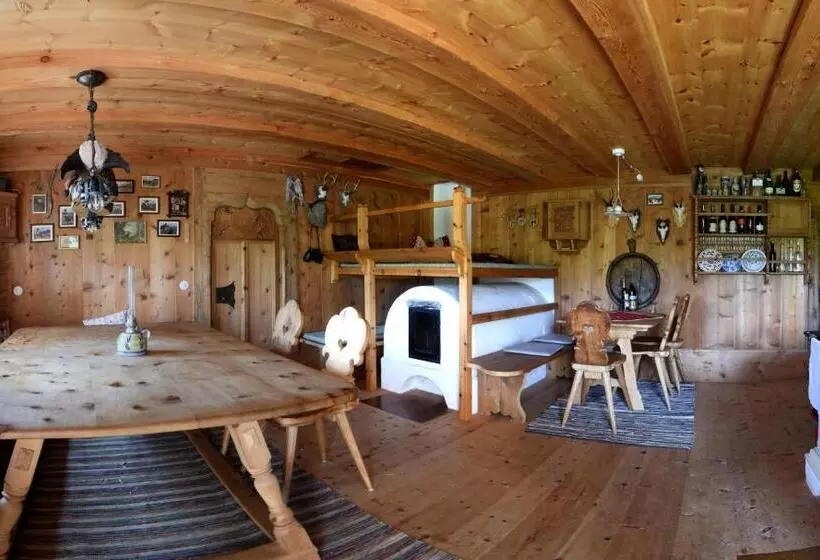 Aamiaismajoitus (B&B) Garni Vanadis