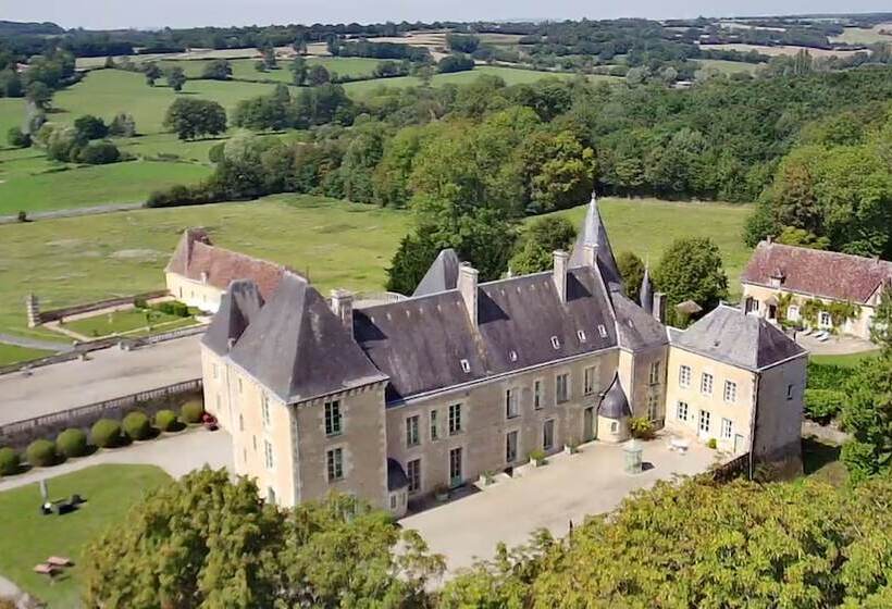 פנסיון Château Des Feugerets