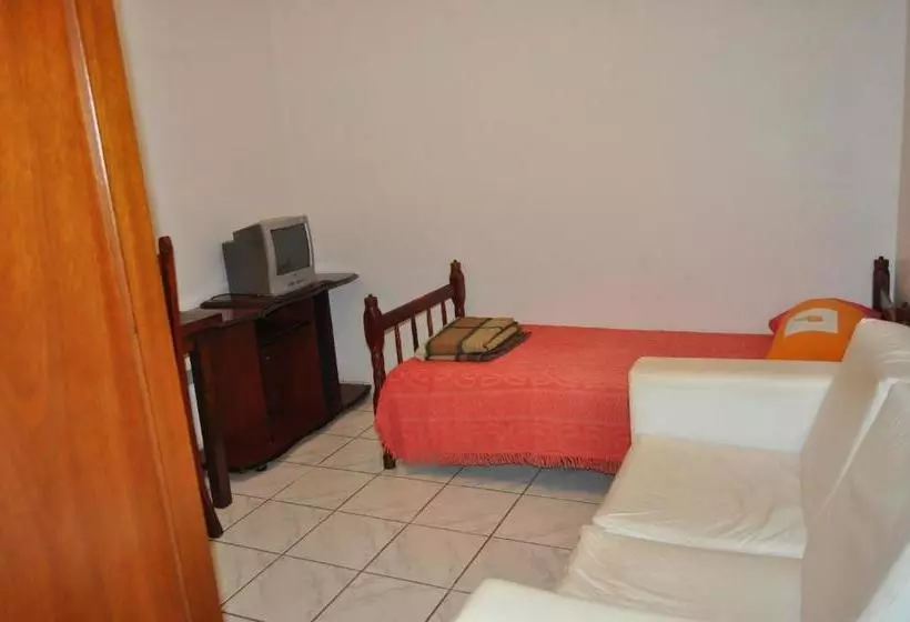 ユースホステル Hospedagem Centro Champagnat