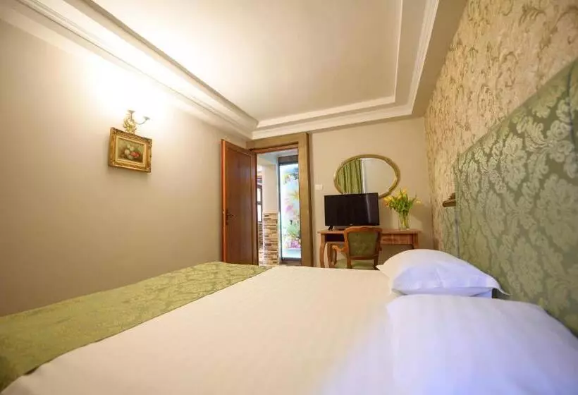 Hotel Iris Mimoza