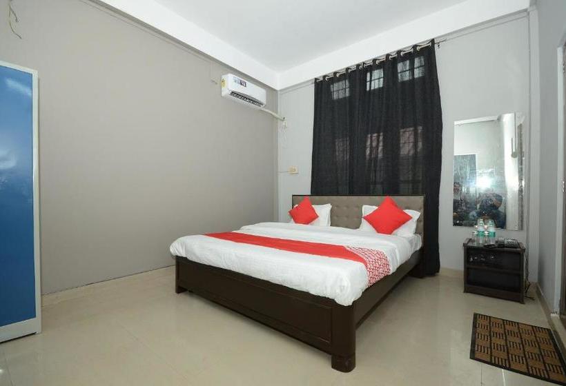 בית מלון כפרי Oyo 28735  Gateway Tezpur