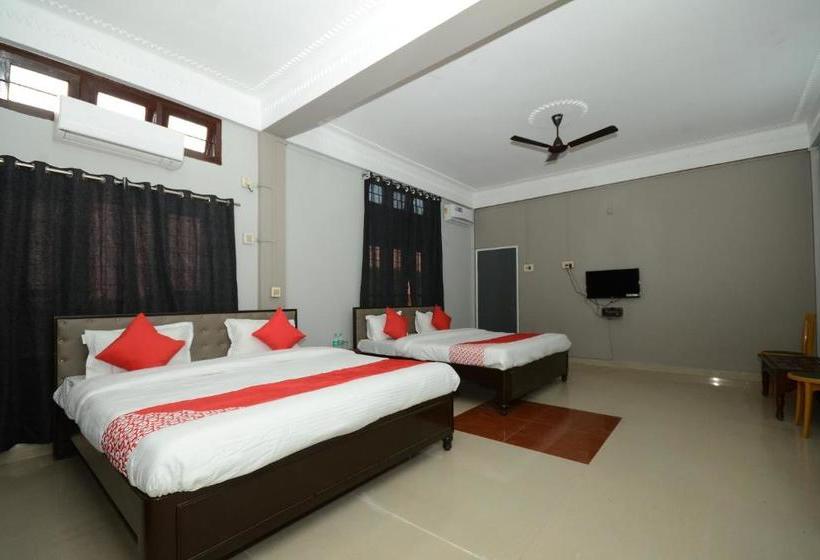 בית מלון כפרי Oyo 28735  Gateway Tezpur