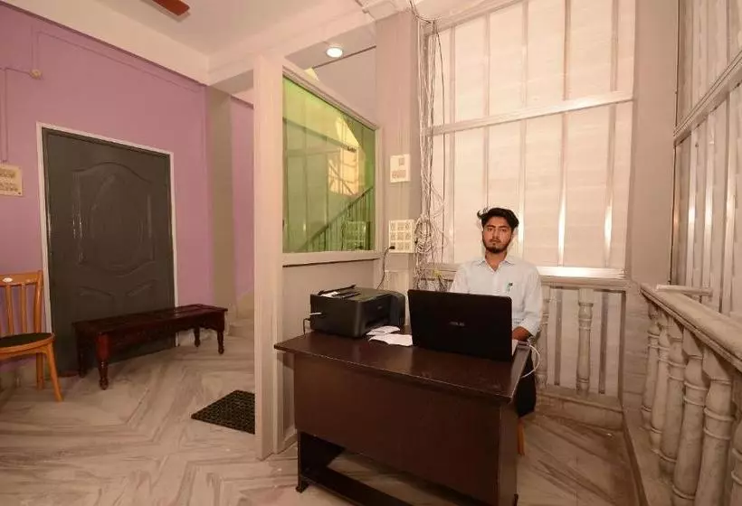 ホテル Oyo 28735  Gateway Tezpur