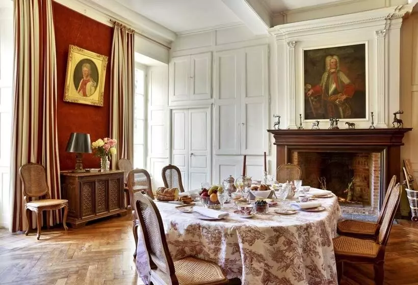 Aamiaismajoitus (B&B) Chateau De La Villedubois