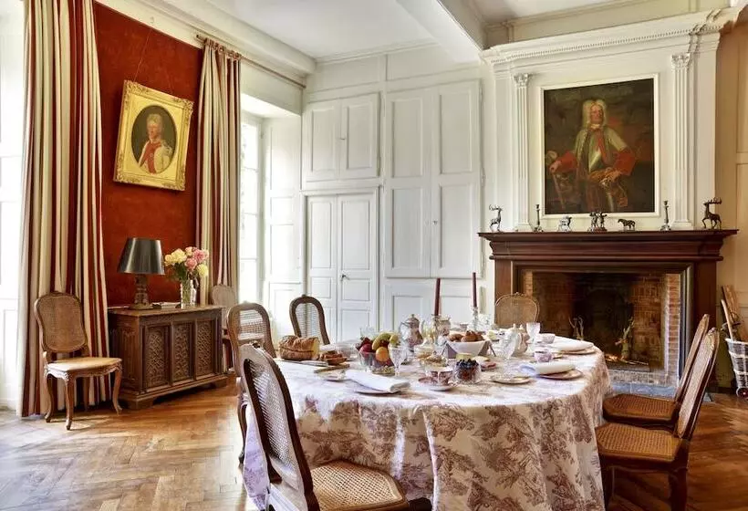 Aamiaismajoitus (B&B) Chateau De La Villedubois