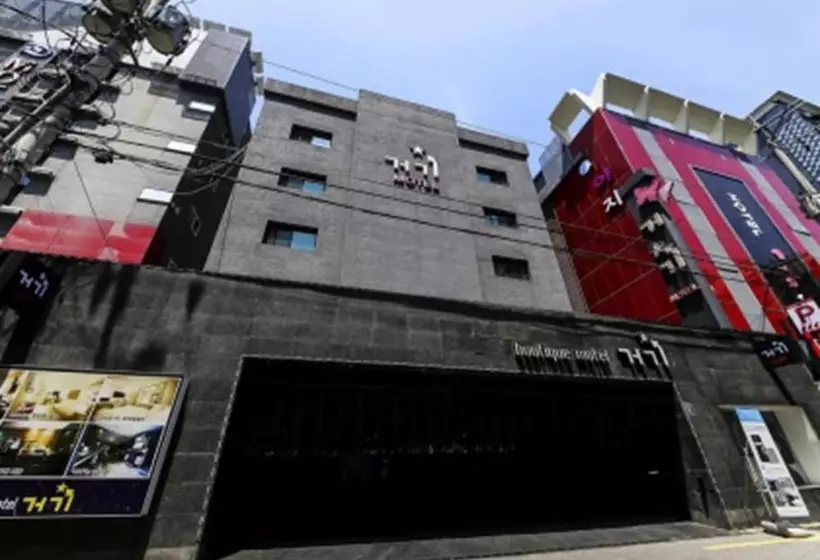 Gugi Motel