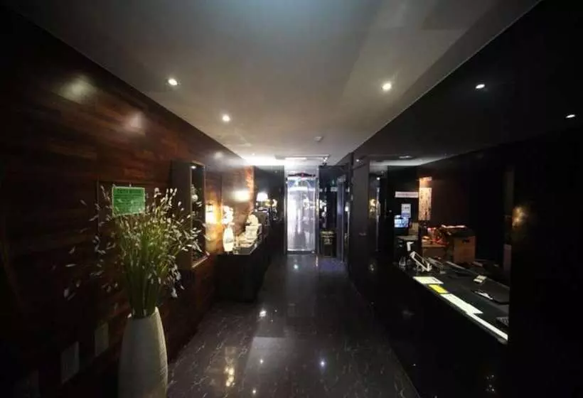 Gugi Motel