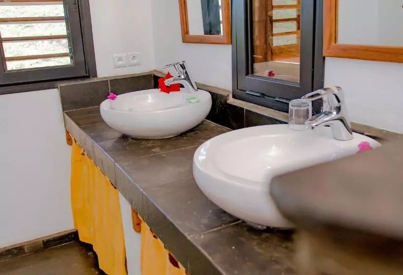 پانسیون Jj Et Euphrasie Lodge