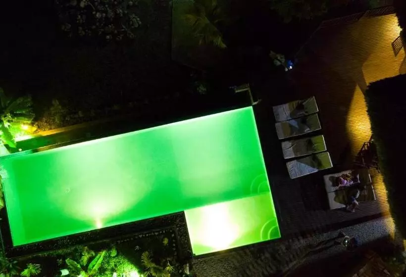 پانسیون Jj Et Euphrasie Lodge