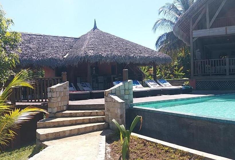 پانسیون Jj Et Euphrasie Lodge