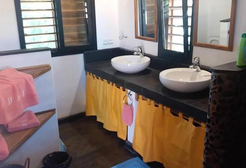 پانسیون Jj Et Euphrasie Lodge