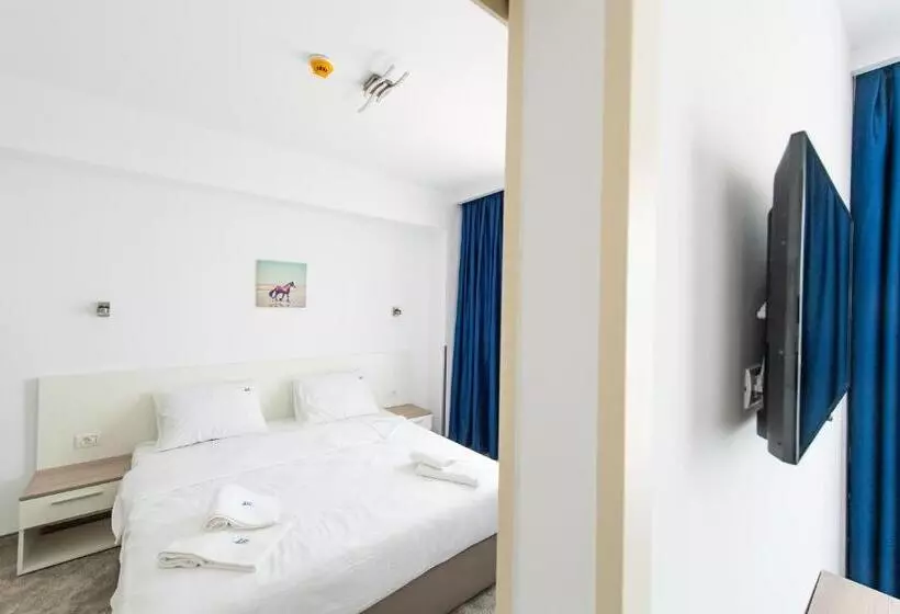 Zip Apartments