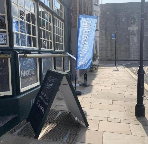 住宿加早餐  The Wellington Restaurant And Bar