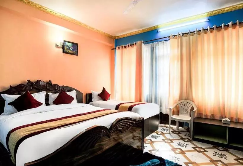 Hotel Oyo 401 New Star & Restaurant