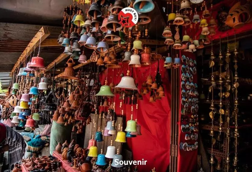 Hotel Oyo 401 New Star & Restaurant