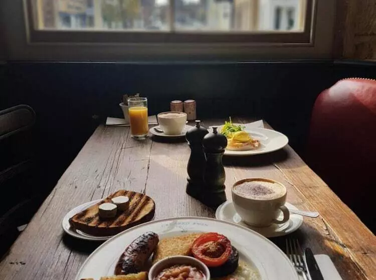 Hotelli The Crooked Swan